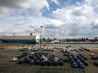 Tι φέρνει το 2015 στην παγκόσμια οικονομία